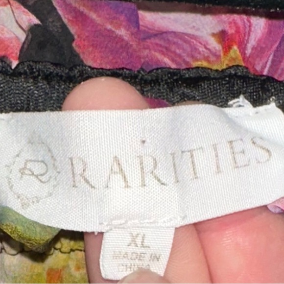 Rarities Floral Top Size XL - Picture 2 of 3